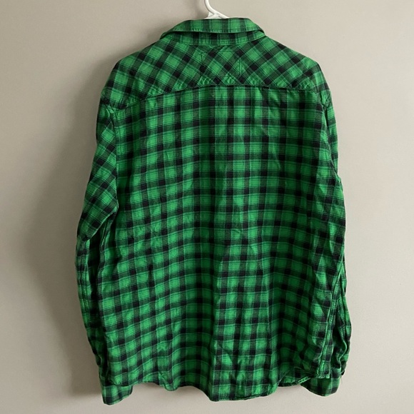 American Eagle Green and Black Plaid Button Up Shirt in XL - Picture 6 of 6